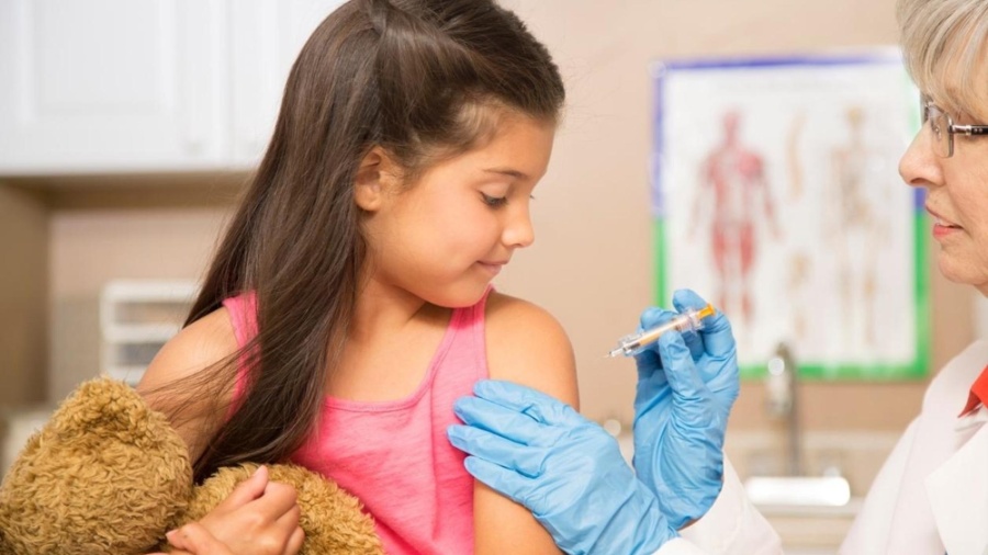 As crianças entre três e cinco anos começaram a receber a vacina contra o coronavírus no Chile hoje - iStock