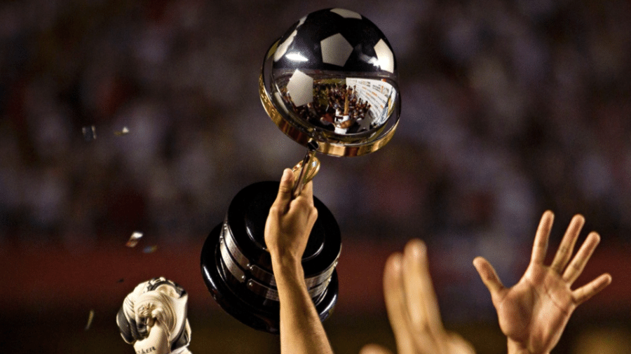 Taça da Copa Sul-Americana - Eduardo Knapp/Folhapress