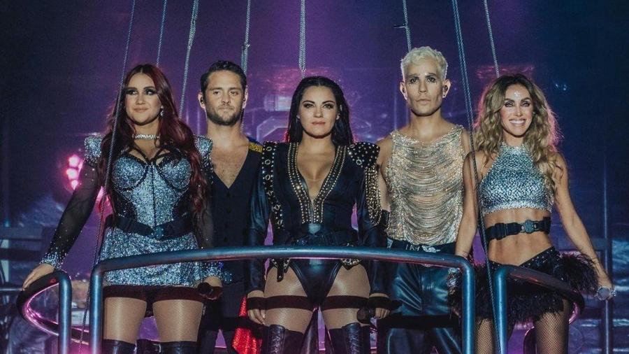 Dulce Maria, Christopher Uckermann, Maite Perroni, Christian Chávez e Anahi durante show do RBD na Colômbia