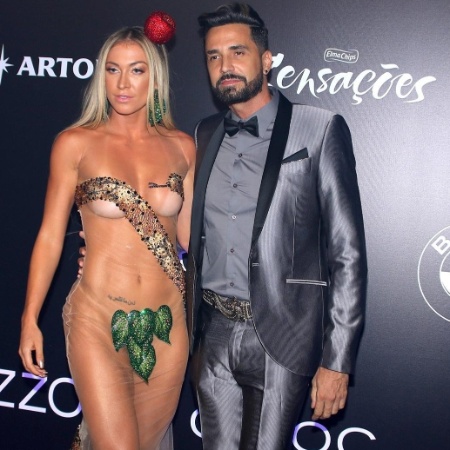 Noiva de Latino causou o maior burburinho ao surgir seminua ao lado do cantor - Thiago Duran, Francisco Cepeda e Deividi Correa/AgNews - Thiago Duran, Francisco Cepeda e Deividi Correa/AgNews