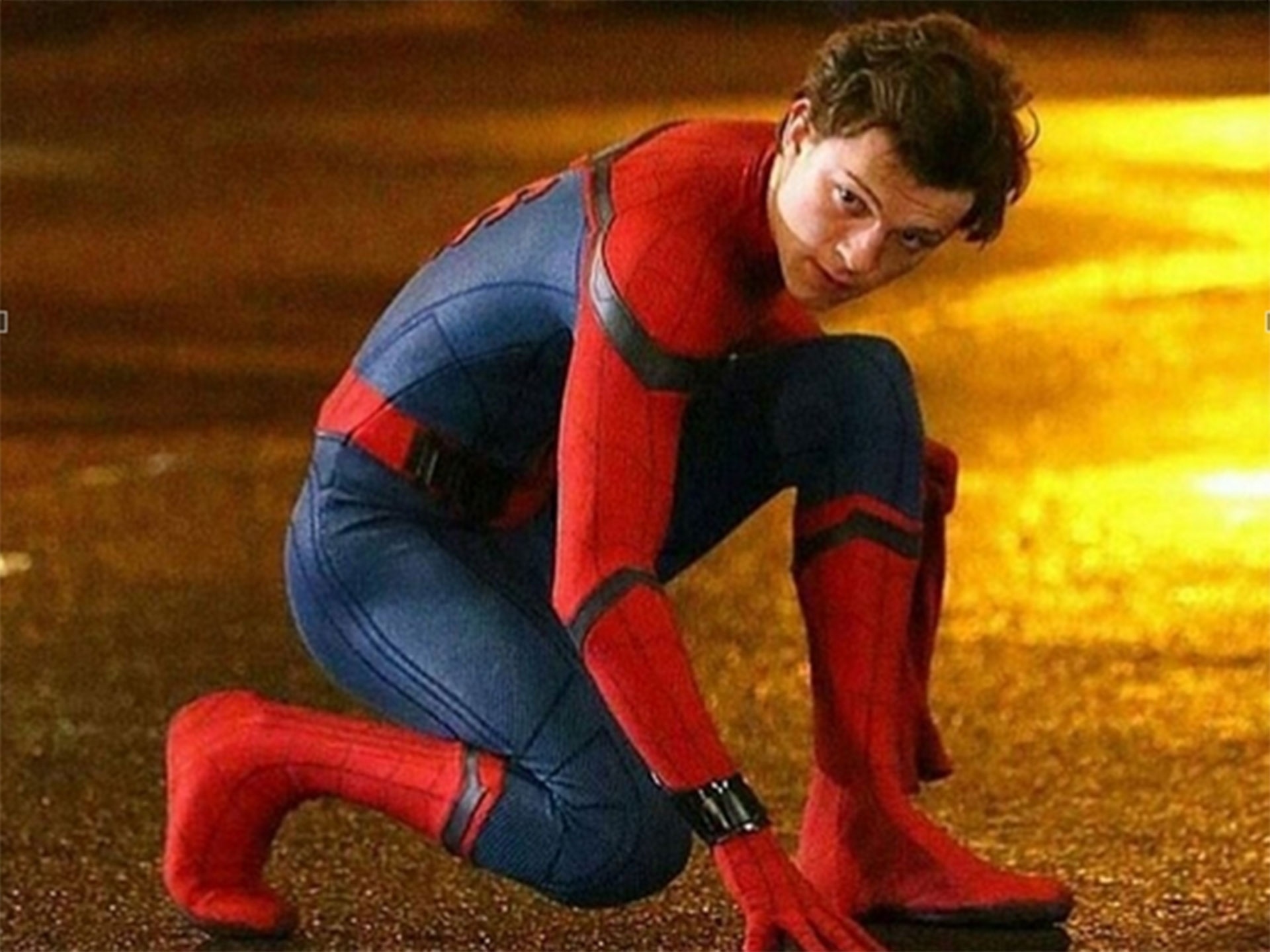 Ator Tom Holland dá nota três para o uniforme do Homem-Aranha e diz que "não é confortável" - Divulgação