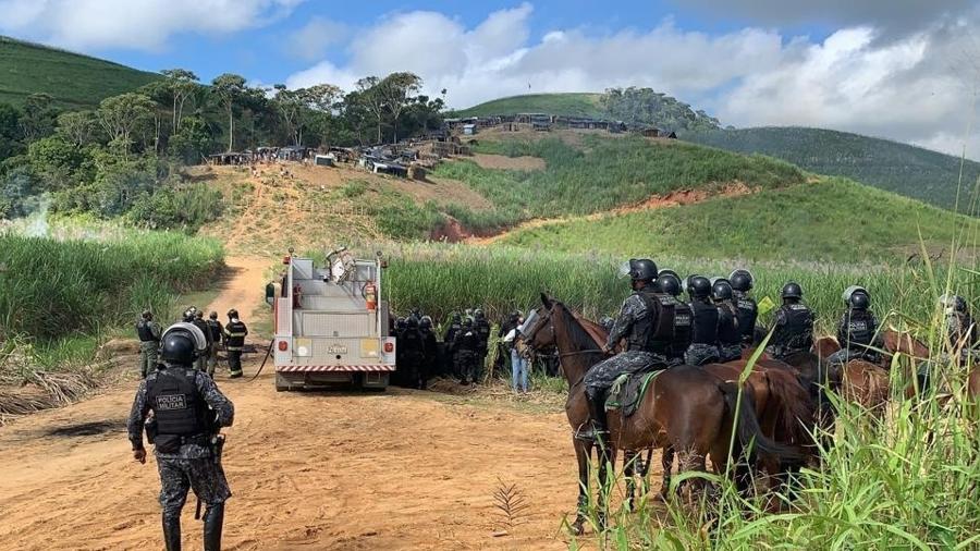 Reintegracao de posse em acampamento do MST em Pernambuco em maio deste ano; decisão do STF prorroga suspensão de ações do tipo até março de 2022 - MST