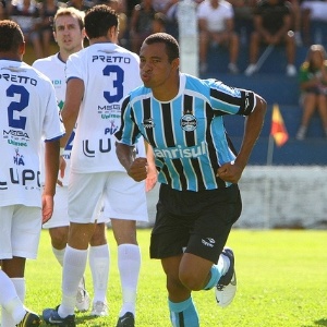 Luxemburgo acredita que a fixação de Gilberto Silva foi um dos motivos da melhora da defesa - Lucas Uebel/Grêmio FBPA