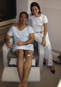 Minotouro após artroscopia no joelho esquerdo, em São Paulo