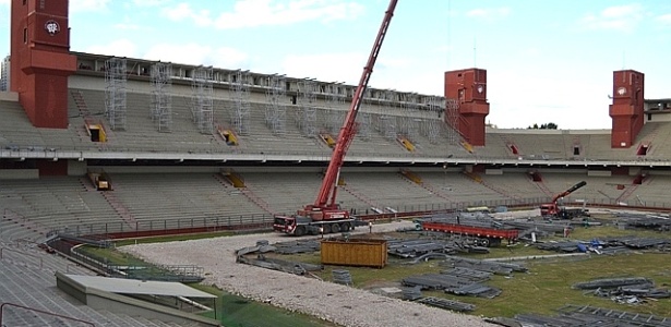Obras de retirada da cobertura da Arena da Baixada foram concluídas, depois de dois meses