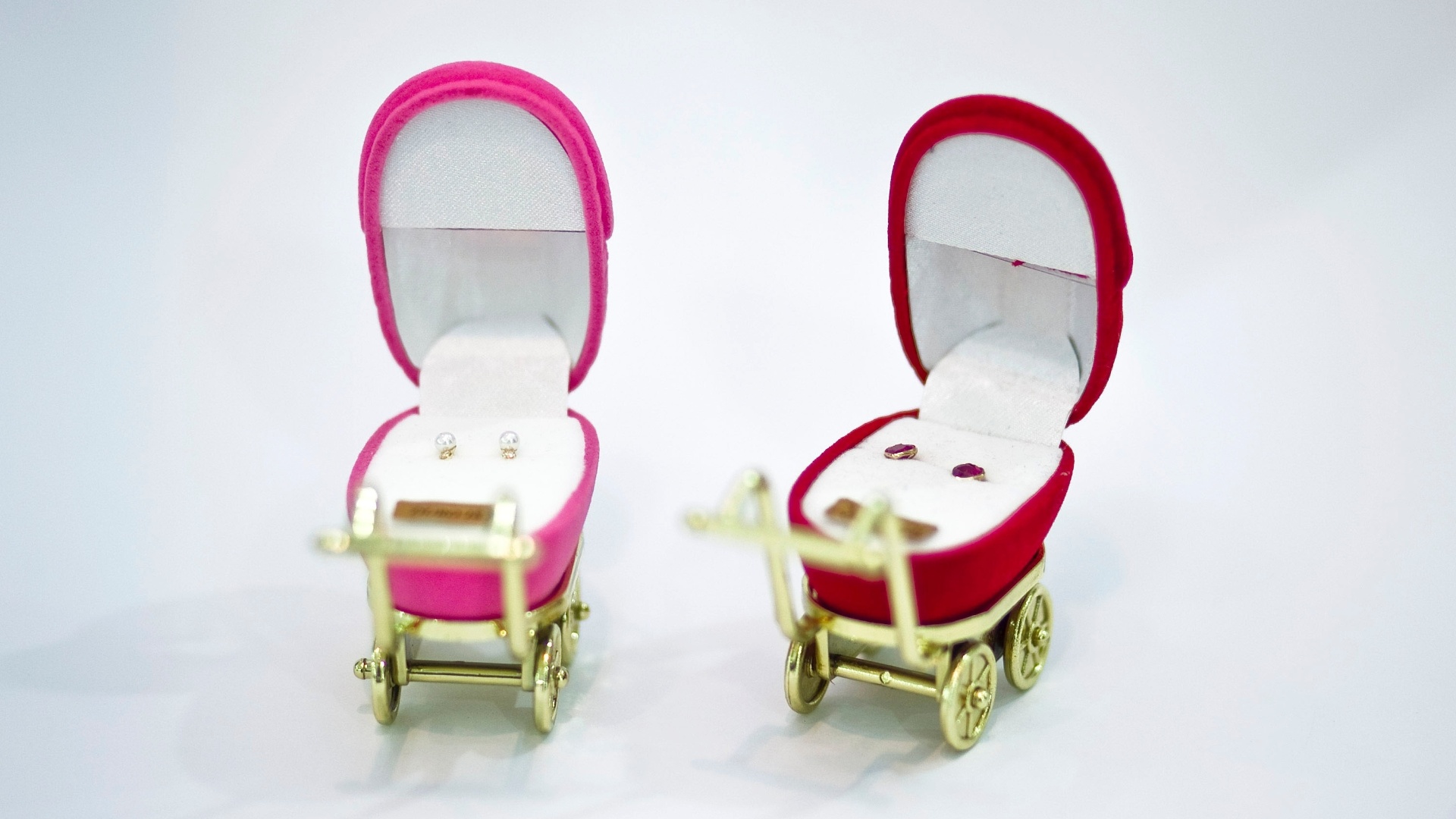 Brincos para bebê da Jully Nany à venda na Feira do Bebê, Gestante e Criança (20/3/2012) - Leandro Moraes/UOL