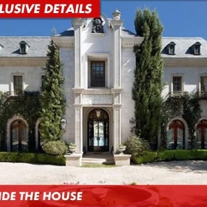 Ex-mansão de Michael Jackson em imagem do site TMZ
