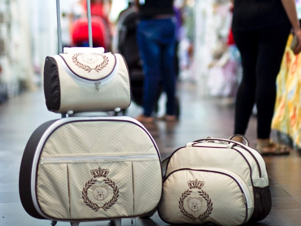 Malas da Adventure Baby à venda na Feira do Bebê, Gestante e Criança (20/3/2012) - Leandro Moraes/UOL