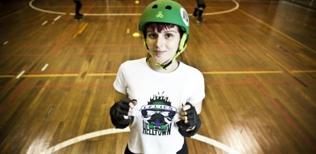 Nathalie Folco, jogadora da Ladies of HellTown, liga paulistana de roller derby - Lucas Lima/UOL