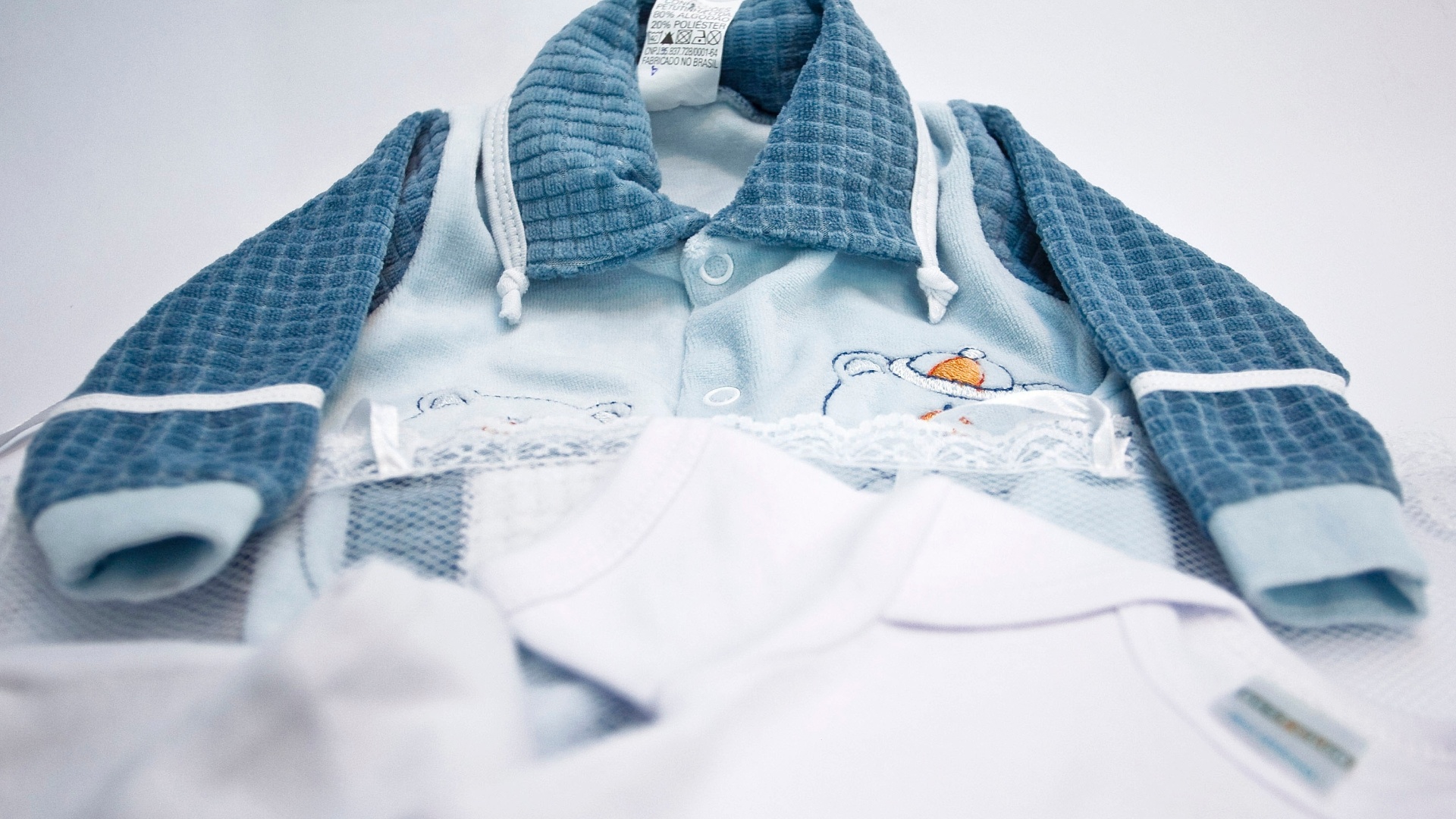 Roupa de bebê da Mimi Baby à venda na Feira do Bebê, Gestante e Criança (20/3/2012) - Leandro Moraes/UOL