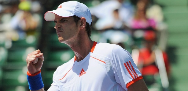 Andy Murray comemora durante a vitória sobre Alejandro Falla em Miami - Michael Regan/AFP