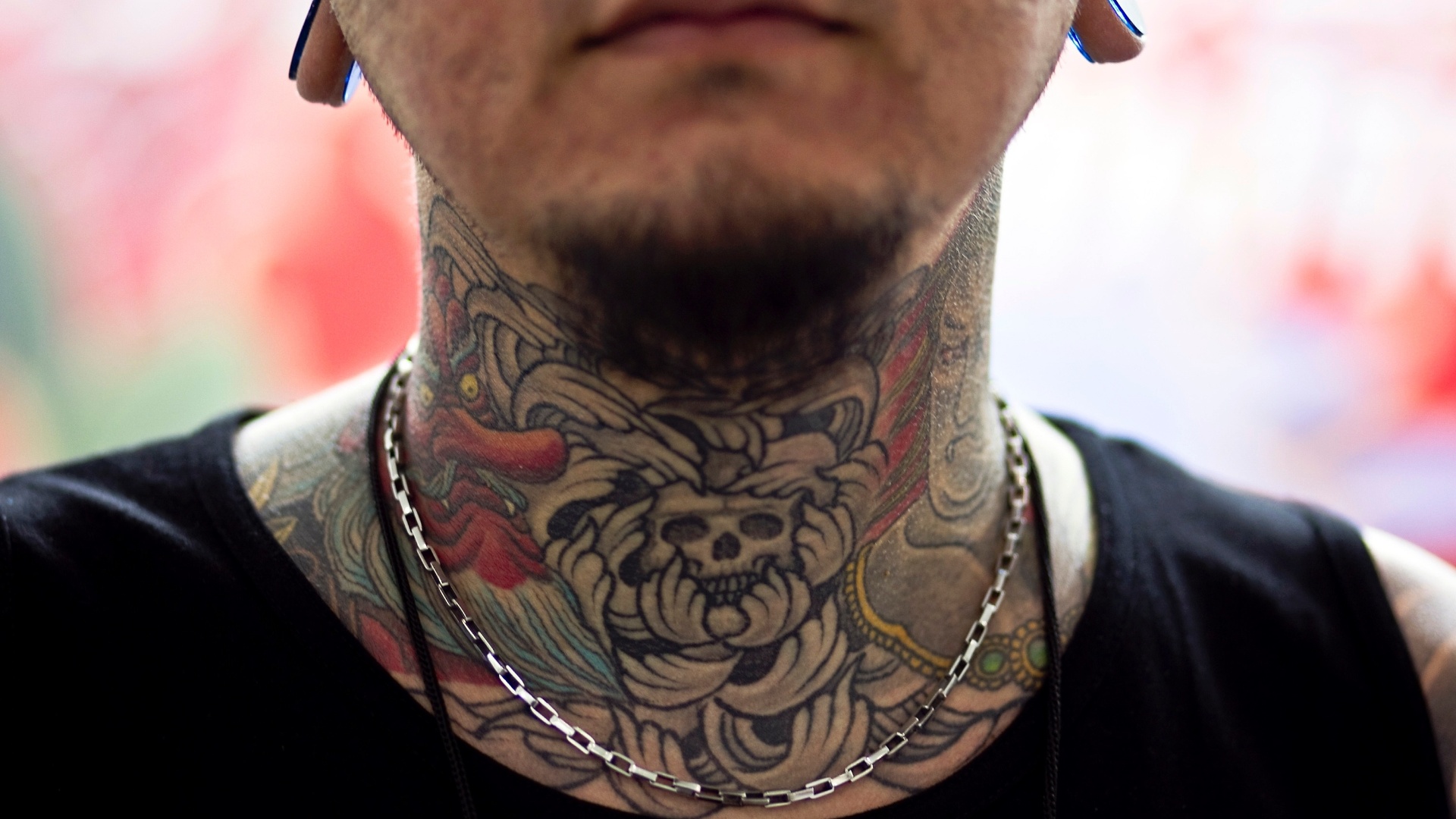 Tattoo artista Fernando Tase, 35, na sétima edição do "São Paulo Tattoo Festival". (24/3/2012) - Leandro Moraes/UOL