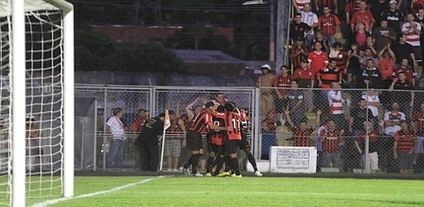 Jogadores comemoram gol do Atlético-PR. na vitória por 3 a 0 o Cianorte - Divulgação/Atlético-PR