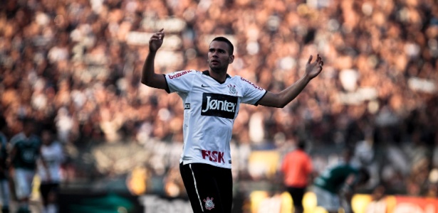 Corinthians não quer conversa com interessados por menos de R$ 15 milhões - Leandro Moraes/UOL