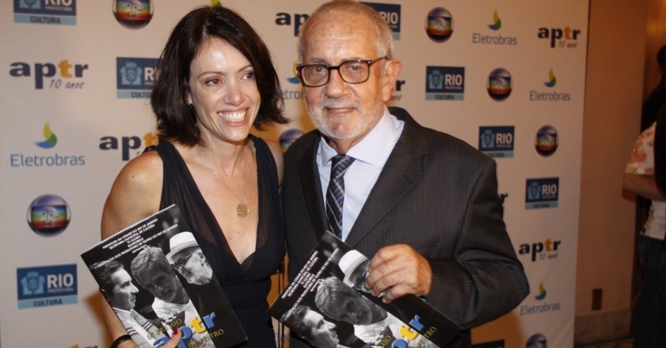 A atriz Bel Kutner e o ator Paulo José participam do 6º Prêmio APTR de teatro no Rio de Janeiro (26/3/2012). O prêmio é organizado pela Associação dos Produtores de Teatro do Rio - PhotoRioNews