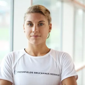 Em Pequim-2008, Hollie Avil teve que abandonar a prova do triatlo porque passou mal - Divulgação