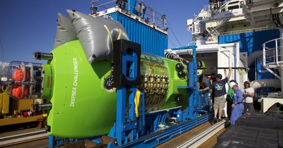 A National Geographic, parceira da expedição, indicou que Cameron havia atingido em seu submarino, projetado para a ocasião, a zona mais profunda conhecida do oceano, situada a 10.898 metros nas Fossas Marianas - Divulgação