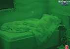 Após noite de eliminação, Fael e Fabiana dormem - Reprodução/TV Globo
