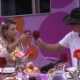 Em tarde de chuva, finalistas ganham almoço dentro da casa e trocam elogios - Reprodução/TV Globo