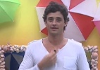 Finalistas acordam e Fael experimenta presentes que ganhou de Jonas e Noemí - Reprodução/TV Globo