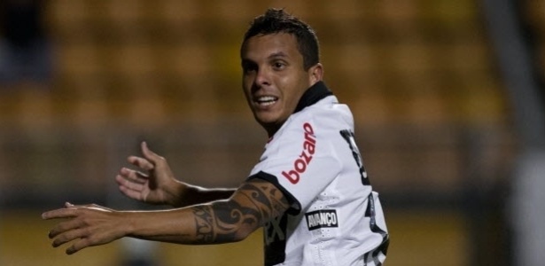 Após jogar no Corinthians, Ramon assinará contrato de empréstimo por um ano com Fla - Ricardo Nogueira/ Folhapress