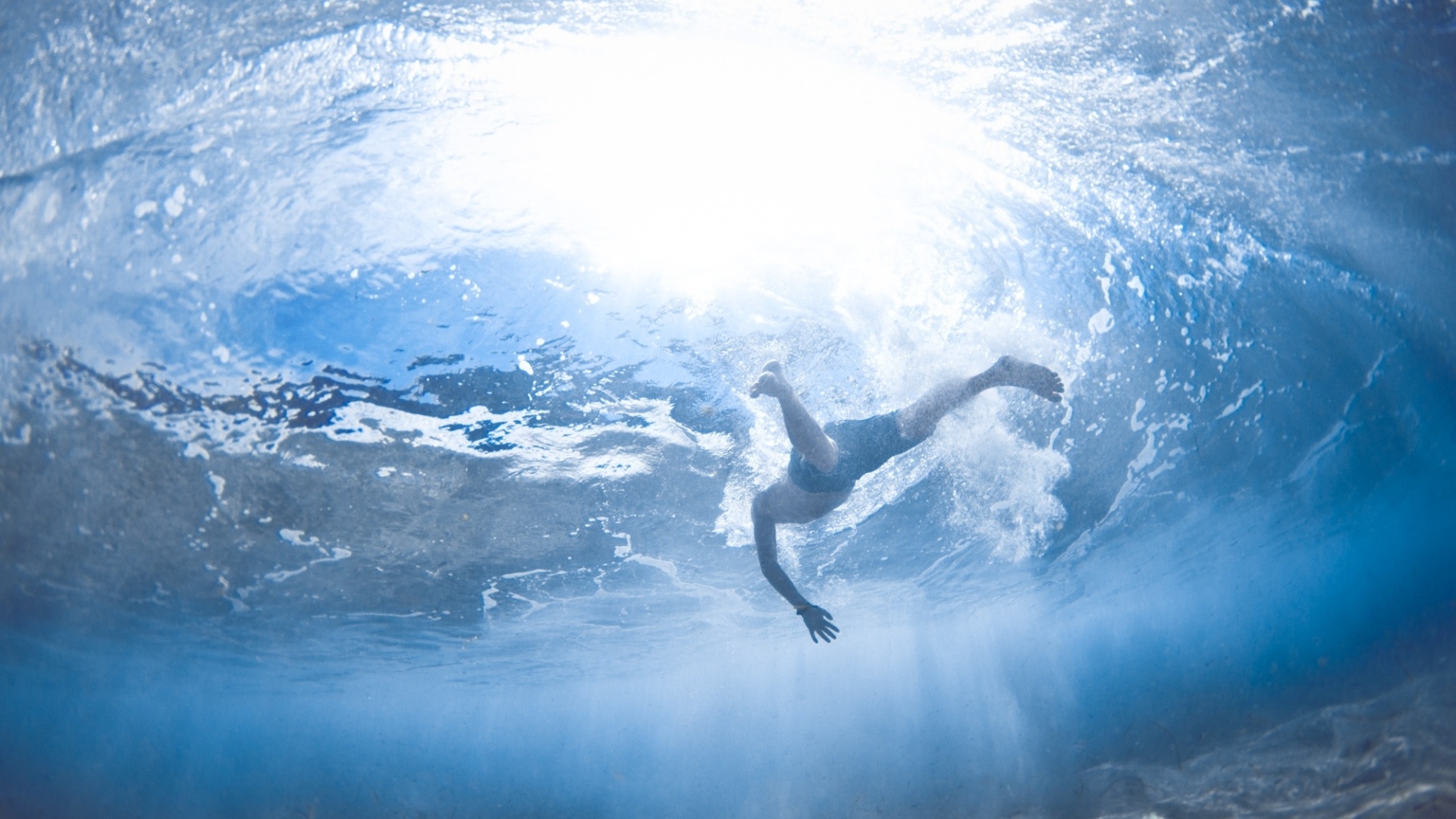 As imagens do projeto do fotógrafo Mark Tipple podem ser vistas no seu site, em theunderwaterproject.com - Mark Tipple 