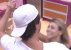 No dia da final, Fabiana e Fael dançam valsa na cozinha - Reprodução/TV Globo