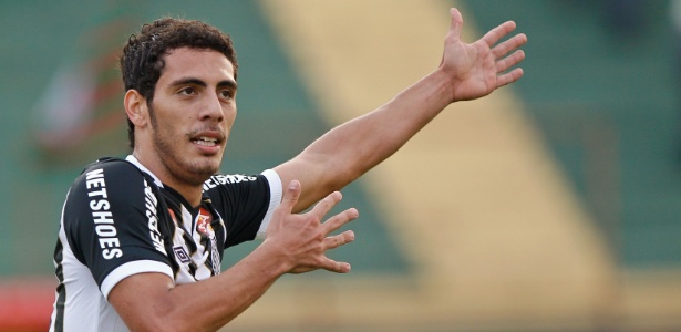 Dimba (foto) e Alan Santos foram emprestados ao clube pernambucano até o fim do ano - Julia Chequer/Folhapress