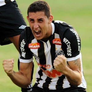Revelado pelo Santos, o zagueiro Rafael Caldeira chega para ajudar o Braga a conquistar o acesso - Nelson Almeida/ UOL Esporte