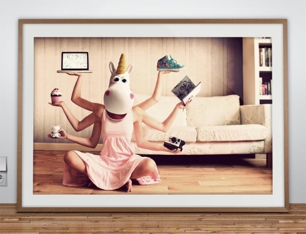 O estúdio de design francês Hello I'm Wild criou uma série fotográfica chamada "Headshot", em que mostra pessoas normais com cabeças de personagens geeks - Reprodução/HelloImWild