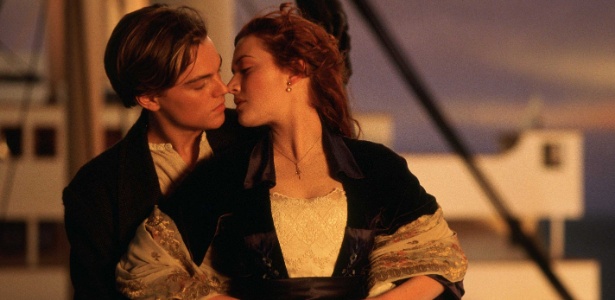 Leonardo DiCaprio e Kate Winslet em cena de "Titanic" (1997) - Divulgação/Fox Films