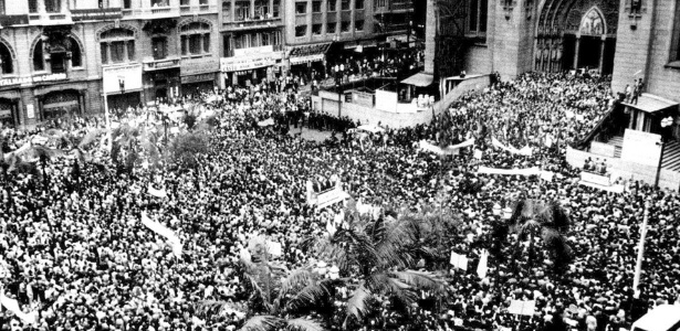 Marcha da Família com Deus pela Liberdade, em 19 de março de 1964 - Folhapress