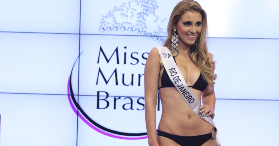 Miss Mundo Rio de Janeiro, Mariana Notarangelo. Candidatas a Miss Mundo Brasil 2012 desfilam de biquini durante o concurso, em Porto Alegre