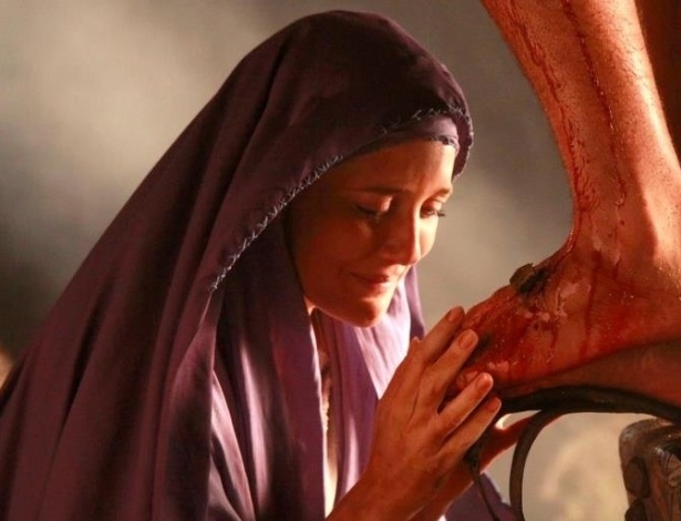 Larissa Maciel interpretando Maria no show "A Paixão de Cristo", que acontece em Nova Jerusalém, em Pernambuco - Divulgação