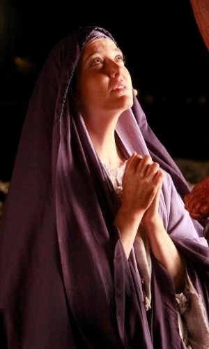 Larissa Maciel no papel de Maria na "Paixão de Cristo" de Nova Jerusalém, em Pernambuco - Divulgação