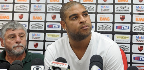 Expectativa do Flamengo é que Adriano volte a 90 dias após cirurgia no tendão calcâneo - Alexandre Vidal/Flamengo