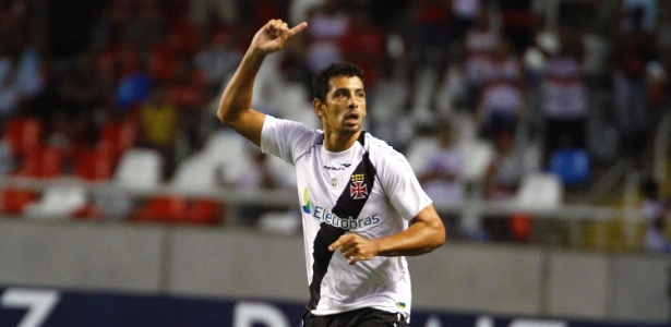 Diego Souza deixou o Vasco, mas os problemas seguem com a falta de pagamento - Marcelo de Jesus/UOL