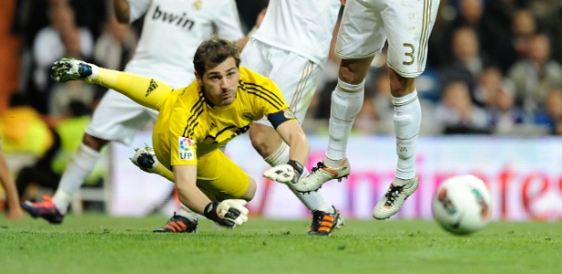Casillas teve grande atuação contra o Valência neste domingo, mas Real só empatou - AFP PHOTO/ DANI POZO