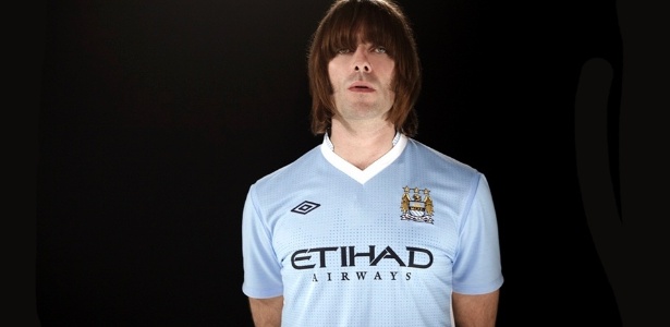 Liam Gallagher e o novo uniforme do Manchester City