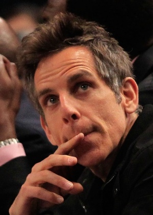 O ator Ben Stiller assistiu ao duelo entre New York Knicks e Chicago Bulls pela NBA - Chris Trotman/Getty Images/AFP