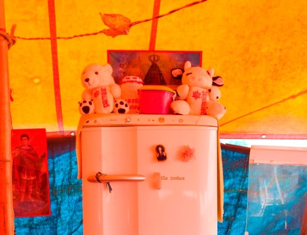 Exposição Barraca Cigana - MCB (2012) - Luciana Sampaio/ Divulgação