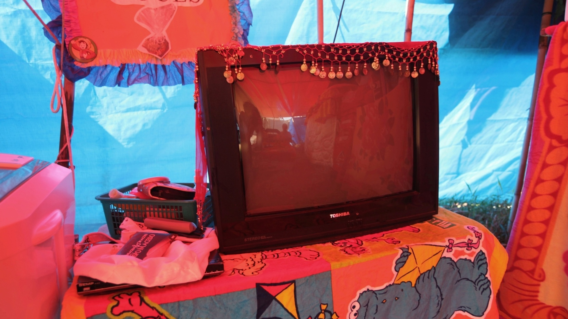 Exposição Barraca Cigana - MCB (2012) - Luciana Sampaio/ Divulgação