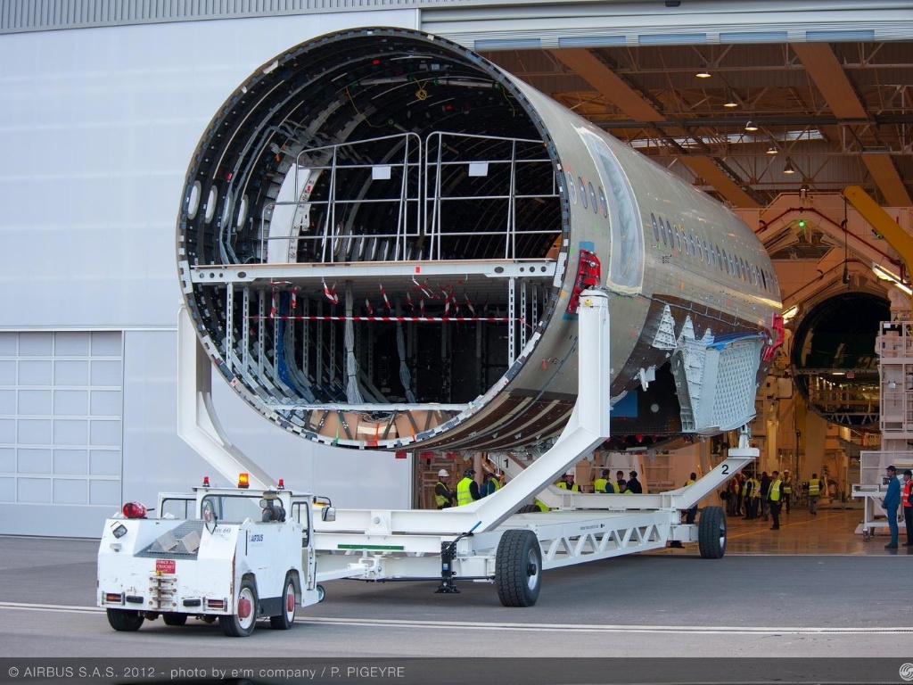 Montagem final do avião Airbus A350 XWB  - Divulgação