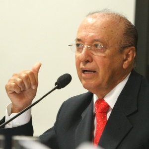 O senador Antônio Carlos Valadares (PSB-SE) é o mais velho do Conselho de Ética do Senado  - Sergio Lima/Folhapress