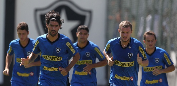 Jogadores do Botafogo participam de treinamento físico puxado em General Severiano - Satiro Sodré/AGIF