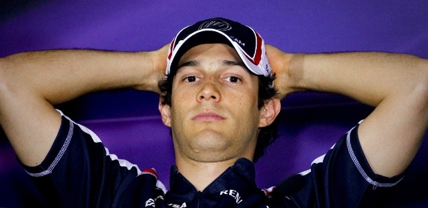 Bruno Senna larga em 15º lugar no GP do Bahrein, logo atrás da Ferrari de Felipe Massa - Diego Azubel/EFE