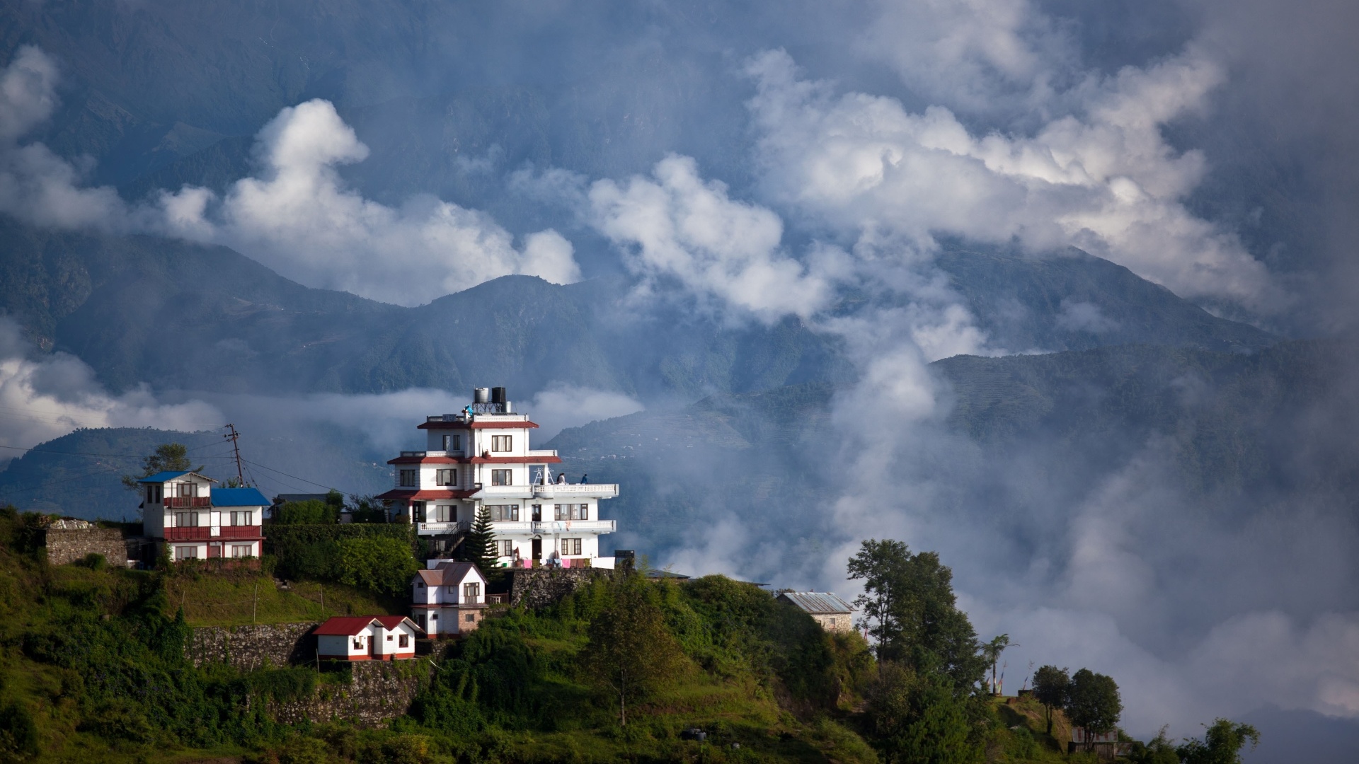 Jankovoy se diz impressionado com o fato de que a população de Nagarkot não precisar "olhar para cima para ver as nuvens" - Caters