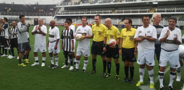 Santos abriu as comemorações no dia do centenário com jogo entre ex-jogadores  - Samir Carvalho/UOL