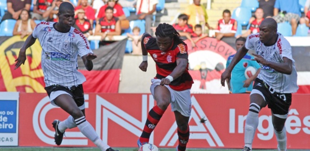 Diego Maurício, do Flamengo, está fora da lista de relacionados para jogo deste sábado - Fernando Maia/UOL