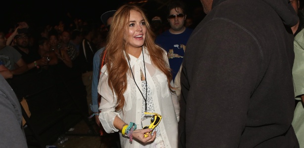 Após o fim de sua liberdade condicional, Lindsay Lohan assiste aos shows do Coachella (15/4/12)